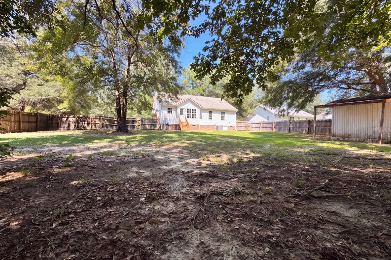 Photo 19 of 25 of 576 Sunray Dr, Clayton, NC
