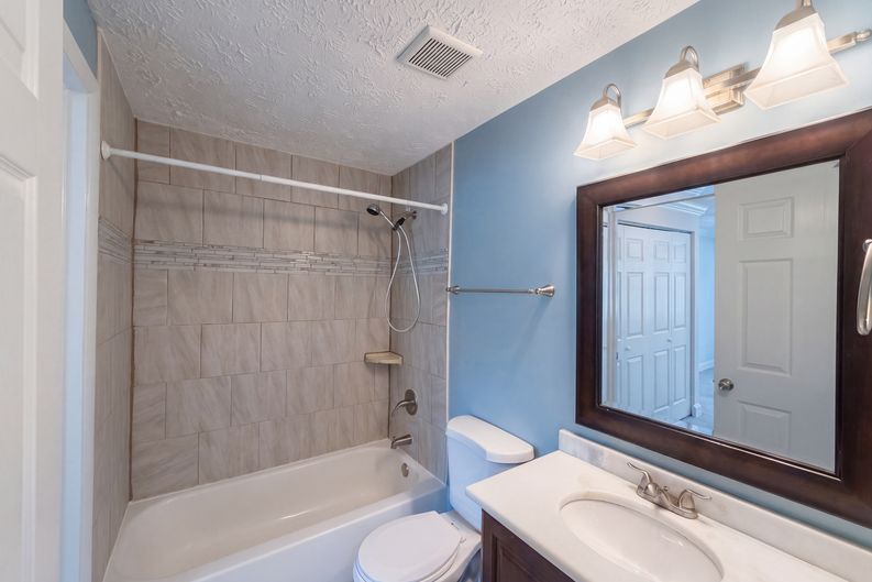 Photo 22 of 57 of 8769 Kanawha Ct, Lorton, VA