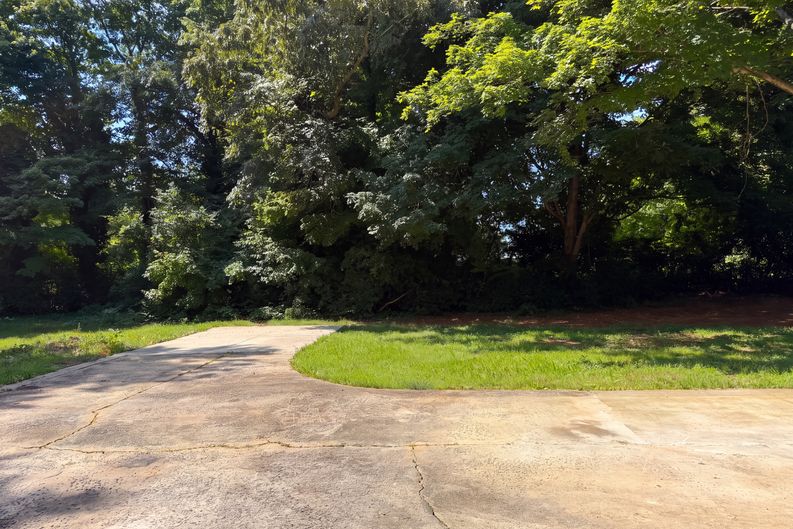 Photo 17 of 19 of 18 Rhyne Ave, Winston Salem, NC