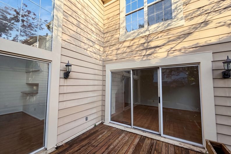 Photo 5 of 27 of 8509 Ivoryton Way, Montgomery Village, MD