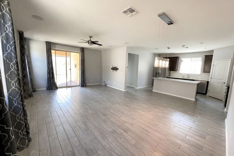 Photo 3 of 18 of 10647 W Goulding Dr, Marana, AZ