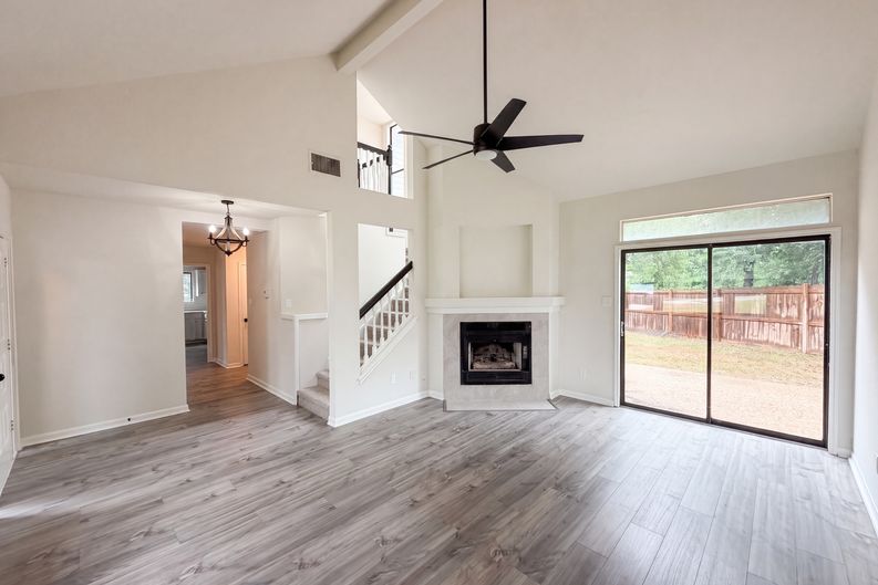 Photo 4 of 24 of 1517 River Oak Dr, Leander, TX