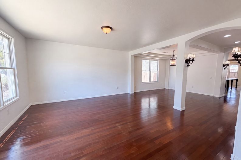 Photo 13 of 46 of 4118 W Saint Anne Ave, Phoenix, AZ