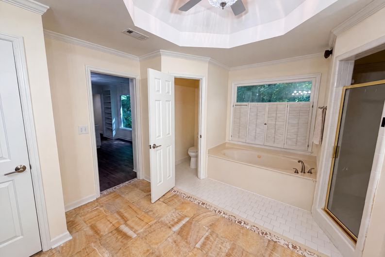 Photo 16 of 28 of 644 Laurel Wood Dr SW, Marietta, GA