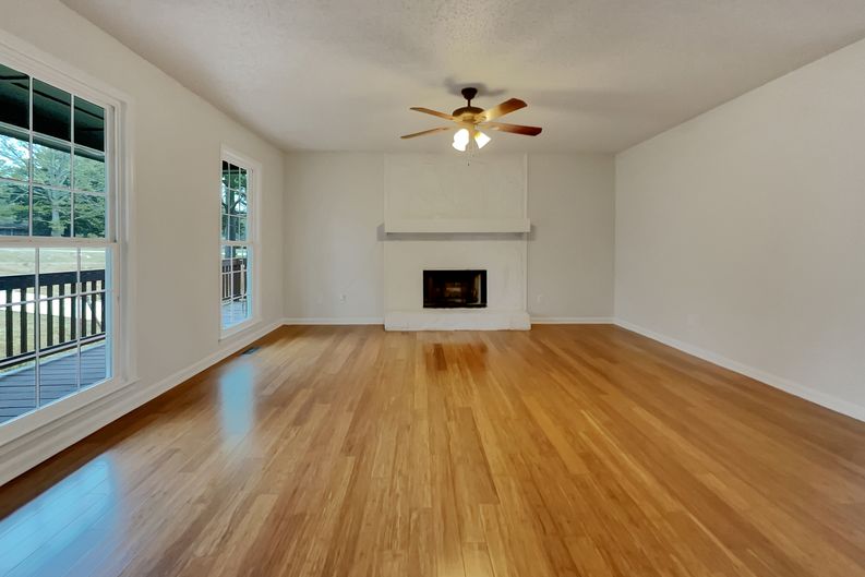 Photo 3 of 24 of 125 Stockmar Rd, Villa Rica, GA