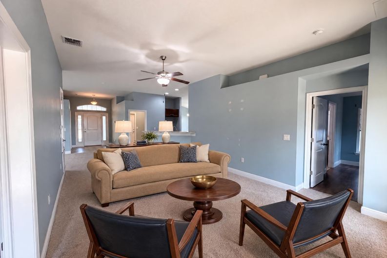 Photo 12 of 26 of 1229 Longville Cir, Tavares, FL
