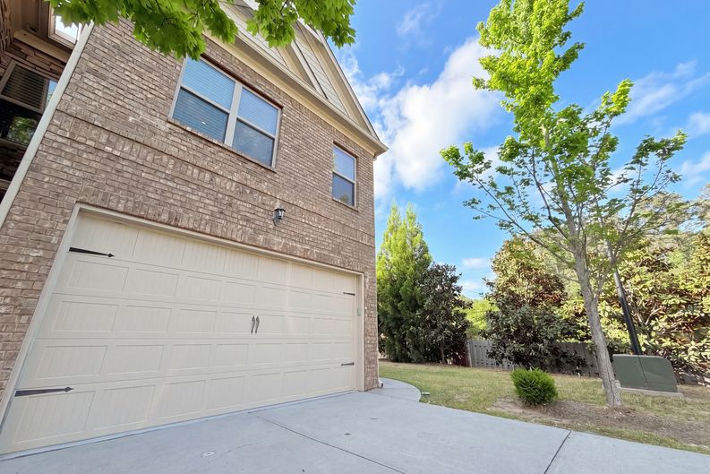 Photo 20 of 24 of 10555 Naramore Ln, Alpharetta, GA