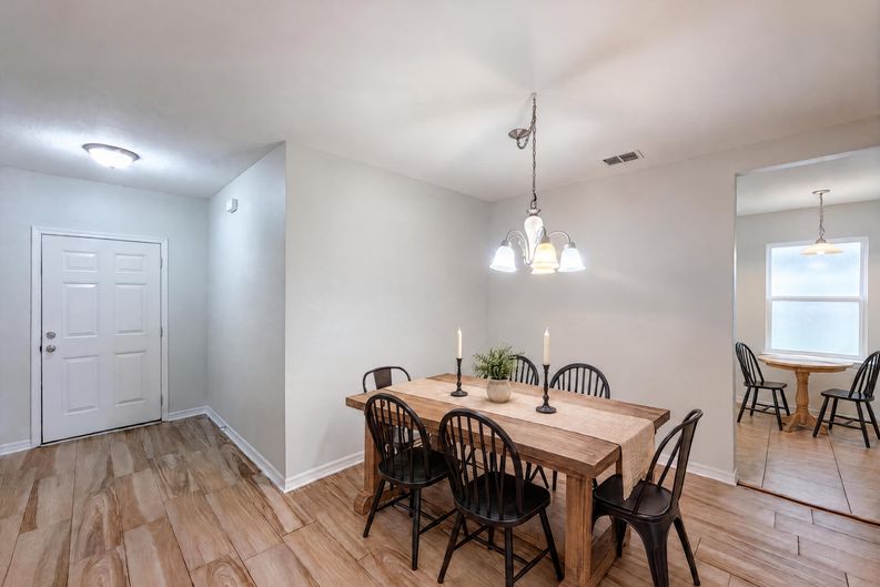 Photo 10 of 24 of 1048 Bethpage Rd, Auburndale, FL