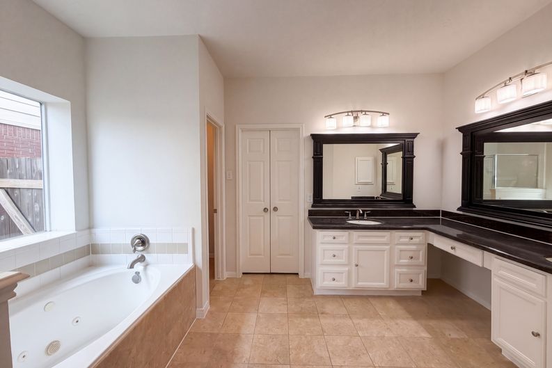 Photo 23 of 33 of 3106 Forrester Dr, Pearland, TX
