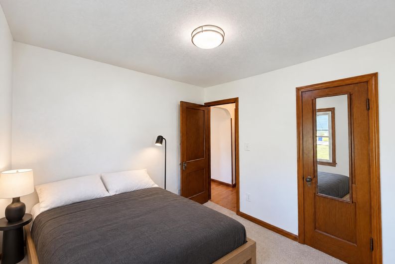 Photo 10 of 22 of 6526 Engle Rd, Brookpark, OH
