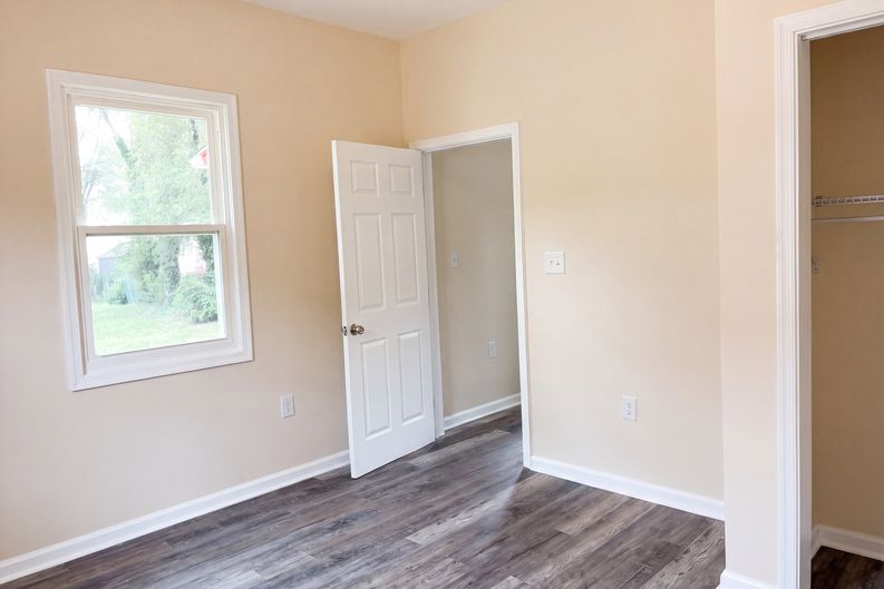 Photo 8 of 19 of 1314 S Braddock St, Winchester, VA