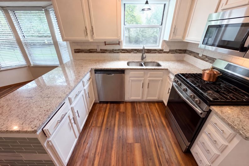 Photo 9 of 32 of 5357 Carina Ct, Hilliard, OH