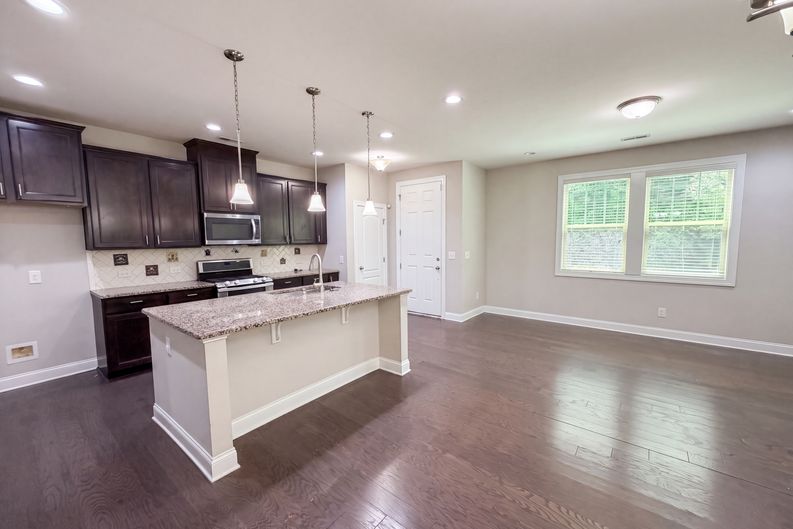 Photo 6 of 16 of 109 Belle Plain Dr, Morrisville, NC