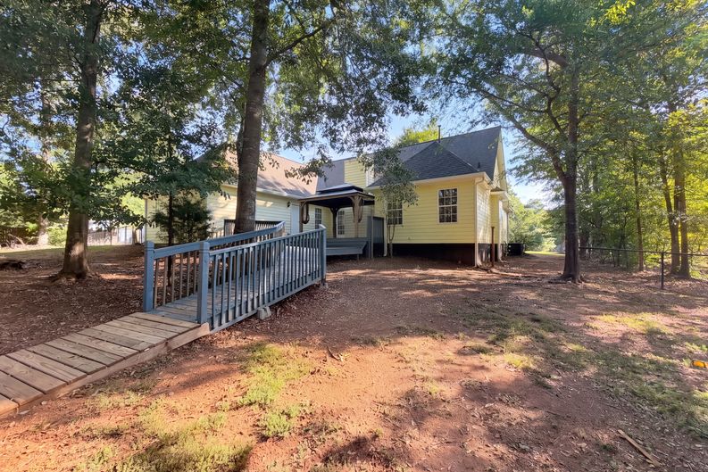 Photo 23 of 24 of 2050 Windfield Dr, Monroe, GA
