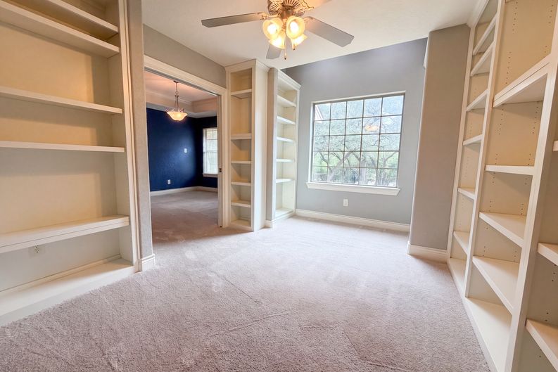 Photo 15 of 27 of 26441 White Eagle Dr, San Antonio, TX