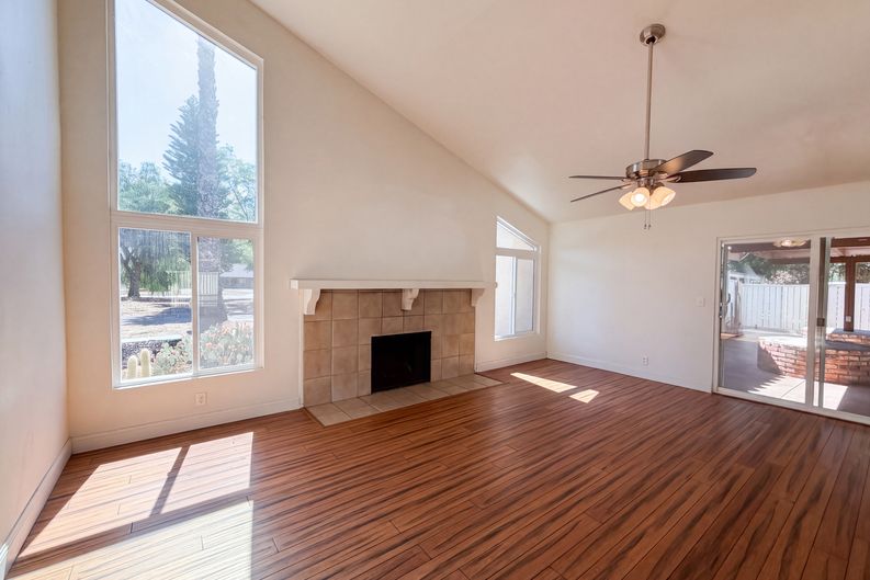Photo 8 of 40 of 15408 Glentree Rd, Valley Center, CA