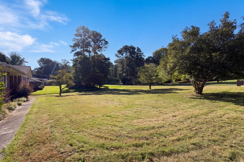 Photo 32 of 34 of 3091 Beechwood Dr, Lithia Springs, GA