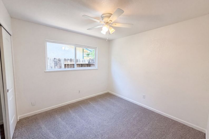Photo 13 of 29 of 7431 Garden Gate Dr, Citrus Heights, CA