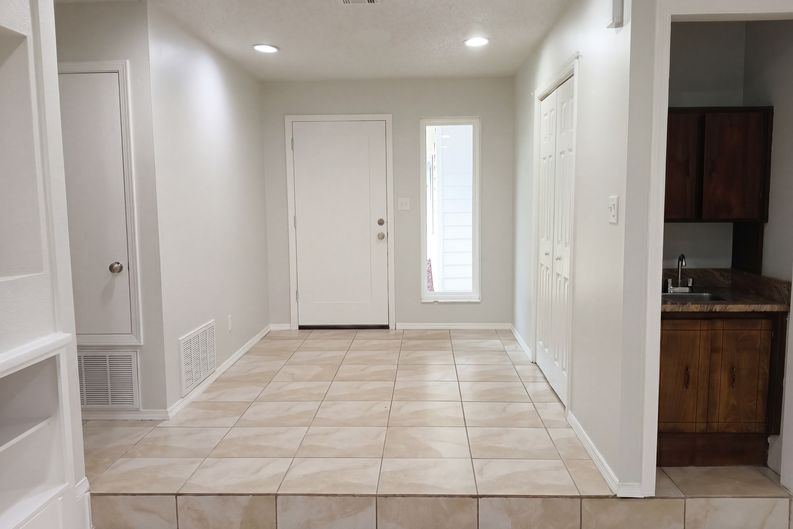 Photo 11 of 22 of 7746 Grundy St, Pensacola, FL