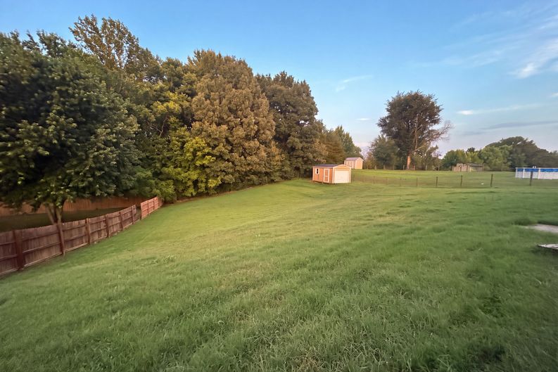Photo 21 of 24 of 188 David Reed Dr, Munford, TN