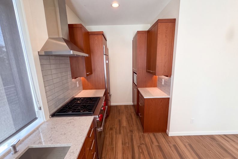 Photo 15 of 21 of 3009 Harbor Ave SW, Seattle, WA
