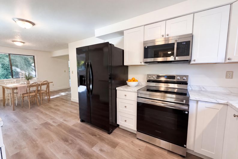 Photo 6 of 16 of 2204 SE 134th Ave, Vancouver, WA