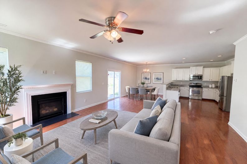 Photo 3 of 16 of 1317 Hosmer Ct, Wake Forest, NC