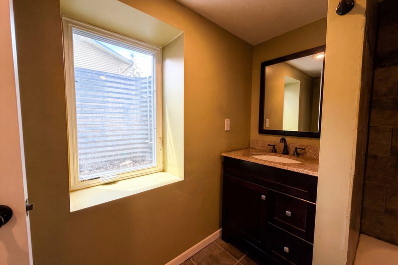 Photo 15 of 24 of 18220 Duck Lake Trl, Eden Prairie, MN