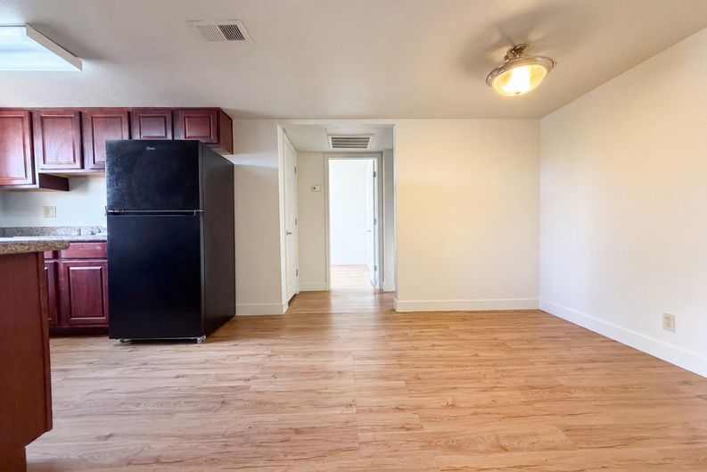 Photo 7 of 18 of 5098 River Glen Dr, Las Vegas, NV