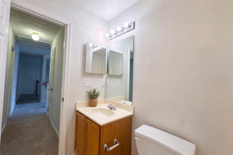 Photo 10 of 60 of 2492 Halcyon Way, Lawrenceville, GA