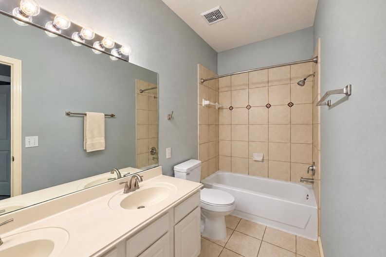 Photo 20 of 26 of 6023 Timber Oaks Rdg, Humble, TX
