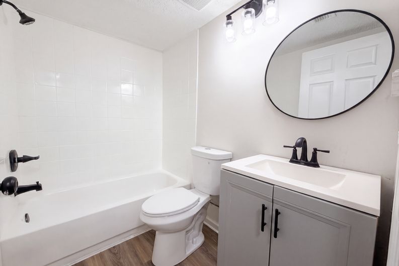 Photo 14 of 23 of 8048 Kilwinning Ln, Jacksonville, FL
