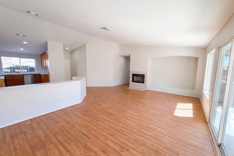 Photo 3 of 18 of 13241 Cameron St, Victorville, CA
