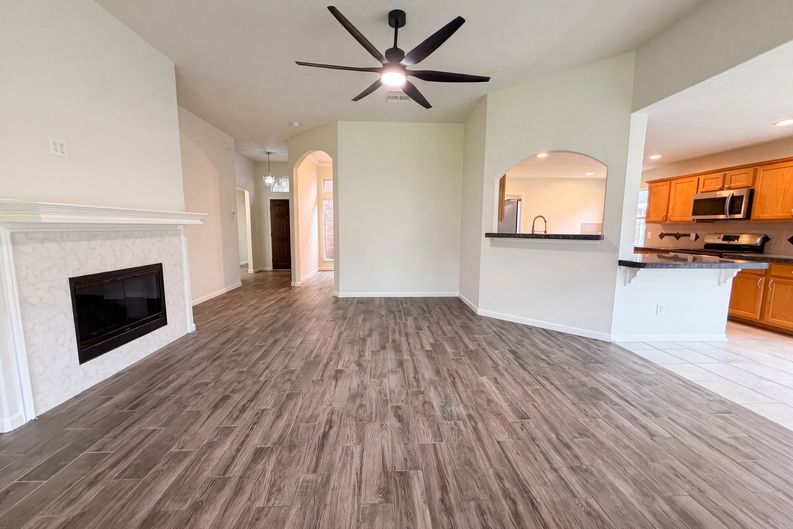 Photo 10 of 21 of 2127 Hannover Way, Spring, TX