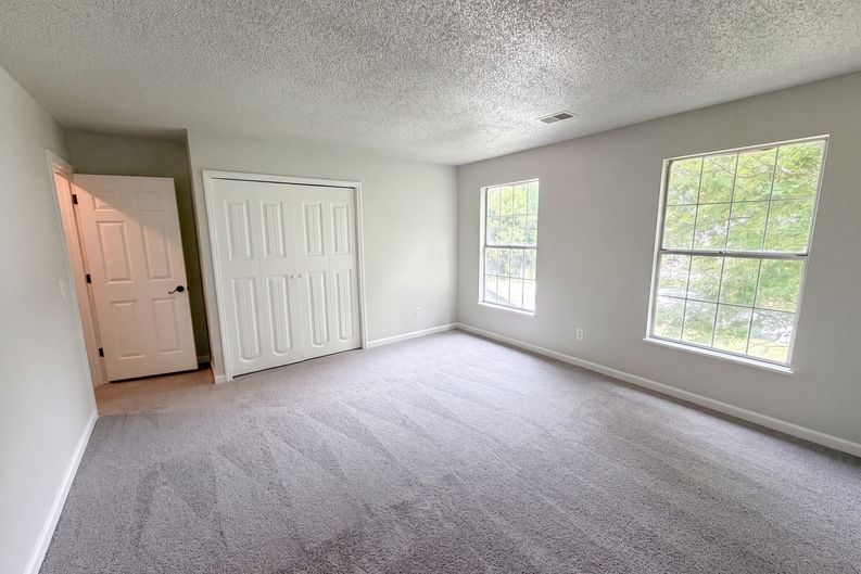 Photo 4 of 28 of 142 Silvermill Rd, Columbia, SC