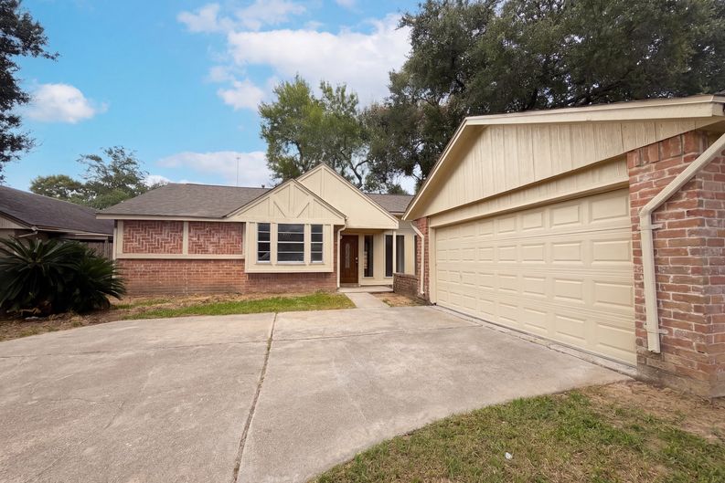 Photo 18 of 24 of 1411 Cherry Springs Ct, Missouri City, TX