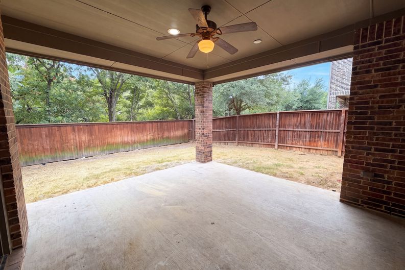 Photo 25 of 39 of 9332 Kaitlyn Ct, Lantana, TX