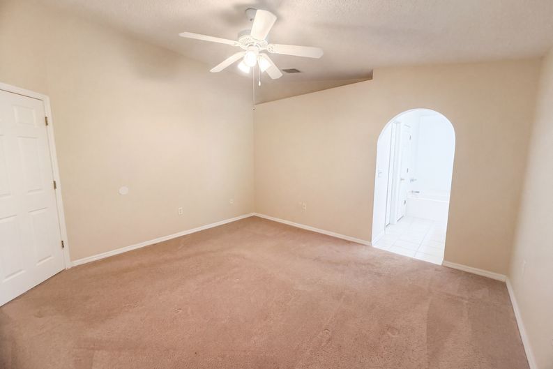 Photo 7 of 28 of 262 SW Panther Trce, Port Saint Lucie, FL