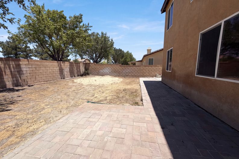 Photo 25 of 28 of 3147 W Lingard St, Lancaster, CA