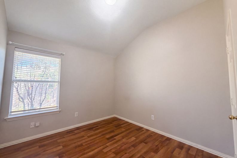 Photo 8 of 12 of 411 Tolleson Dr, Celina, TX