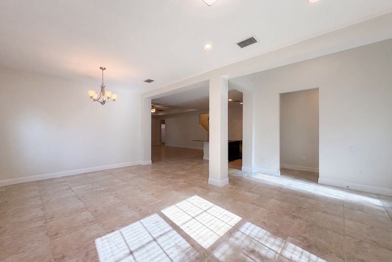 Photo 3 of 47 of 1416 Hickory View Cir, Parrish, FL
