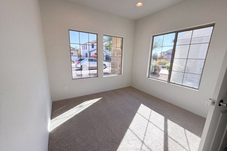 Photo 16 of 41 of 25852 W Lynne Ln, Buckeye, AZ