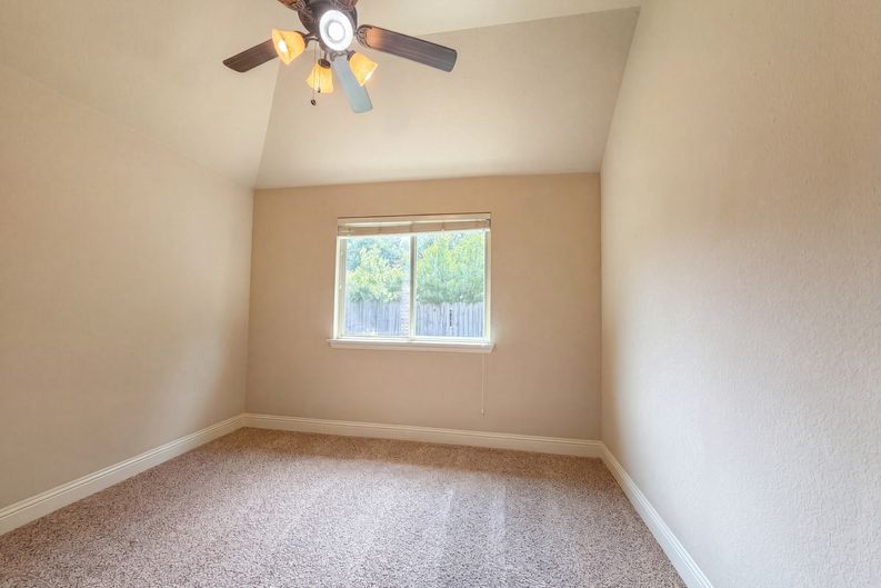 Photo 13 of 20 of 4309 Gleneagles Dr, Mansfield, TX
