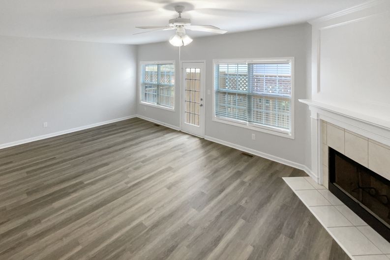 Photo 24 of 52 of 1622 Halliard Dr, Lawrenceville, GA