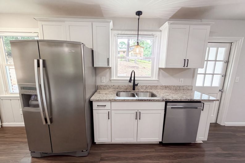Photo 11 of 29 of 1710 Fairhaven Dr, Columbia, SC