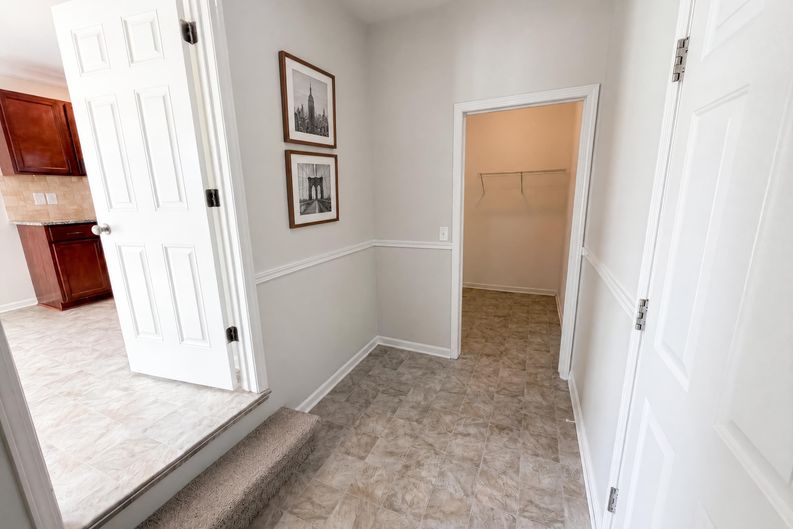 Photo 32 of 44 of 42824 Greystone Dr, Sterling Heights, MI