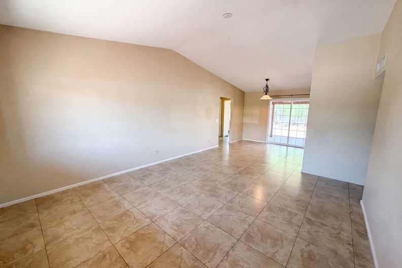 Photo 3 of 21 of 6081 N Curry Ave, Tucson, AZ