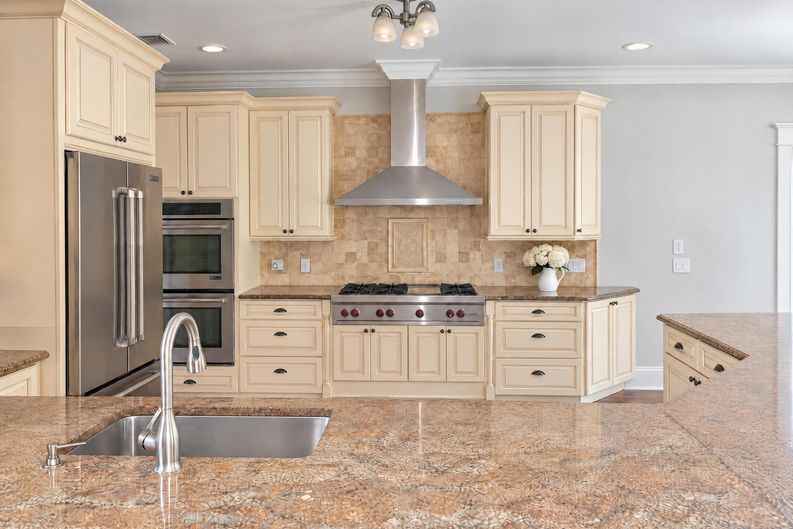 Photo 6 of 53 of 84 Maple Ave, Fishkill, NY