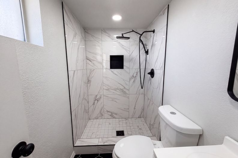 Photo 16 of 27 of 1413 W Behrend Dr, Phoenix, AZ