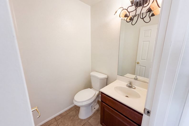 Photo 16 of 36 of 17268 W Elaine Dr, Goodyear, AZ